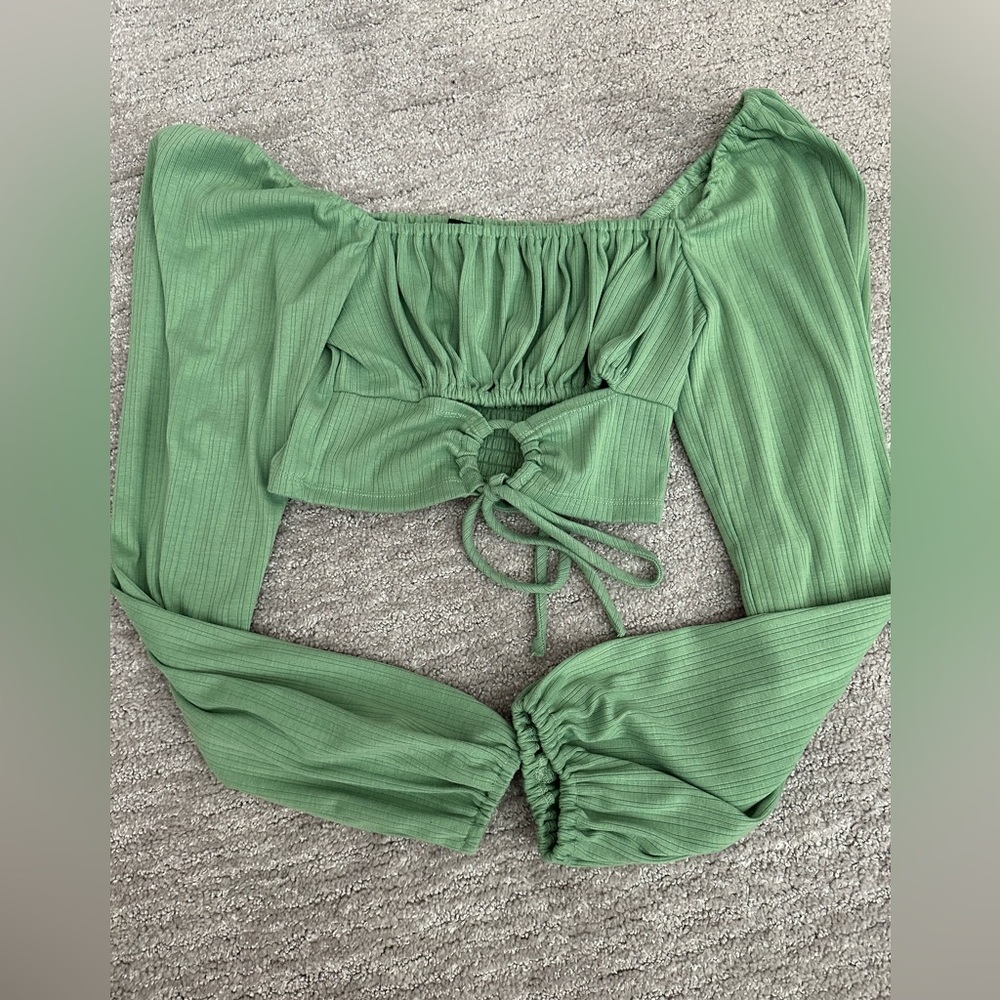 forever 21 cropped long sleeve top